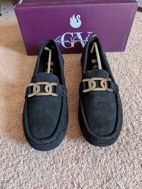 Gloria Vanderbilt black loafers flats with gold details size 9. New in box.